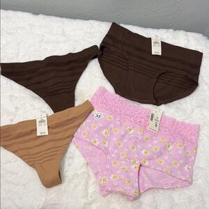 Aerie Under wear bundle NWT -XS